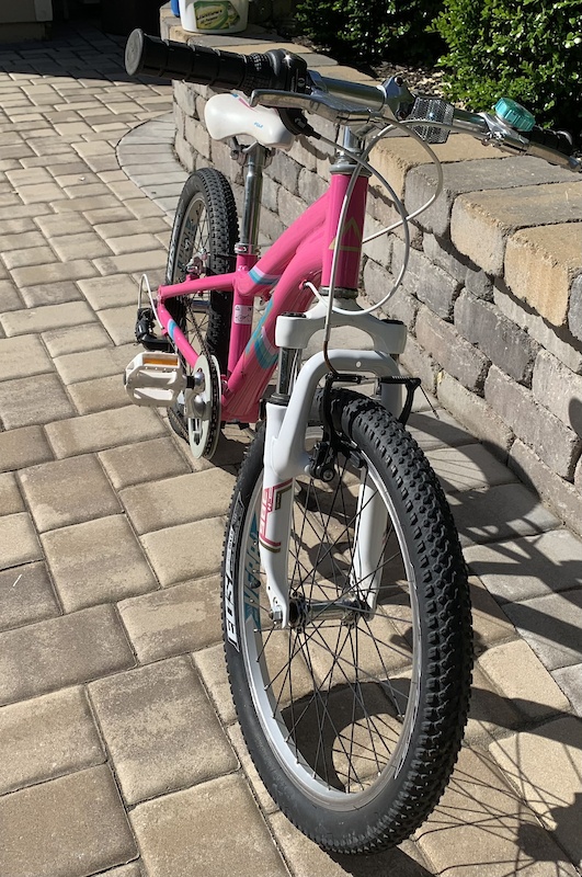 fuji 24 inch road bike