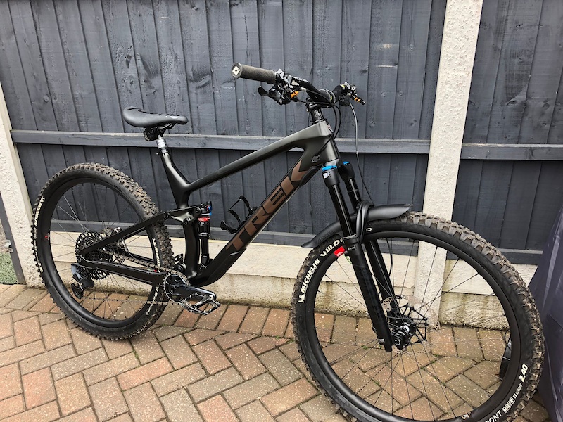 2022 TREK FUEL EX 9.8 RESERVES/AXS + WARRANTY For Sale