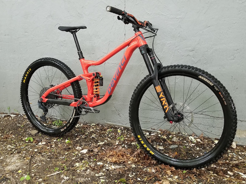 2022 Devinci Troy 29 medium with upgrades For Sale