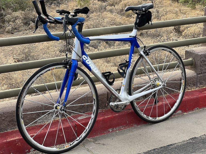 guru road bike