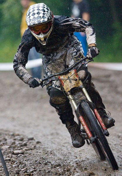 Luke on his way to a 6th place finish at the 2008 Canadian Nationals.