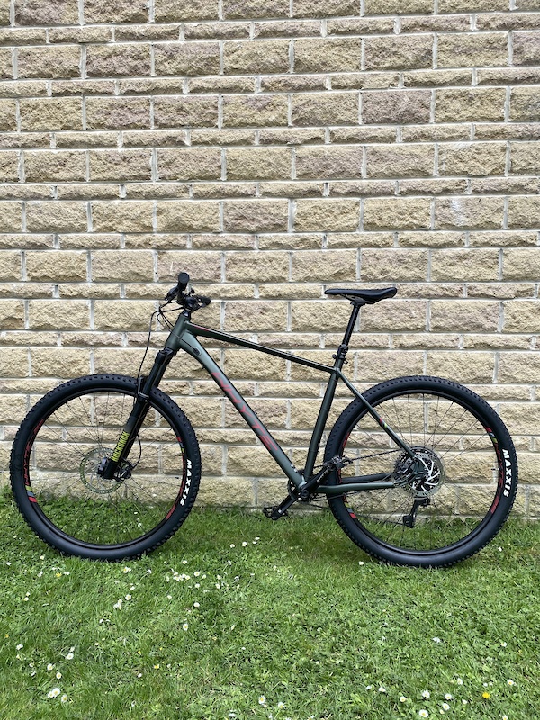 whyte v2