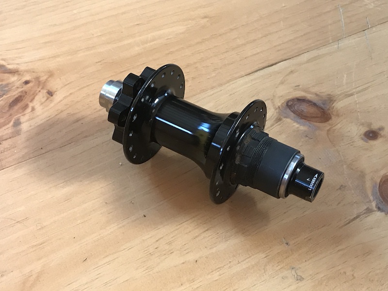 sram 746 rear disc hub