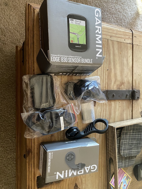 2020 Garmin Edge 830 sensor bundle with mount bike mount For Sale