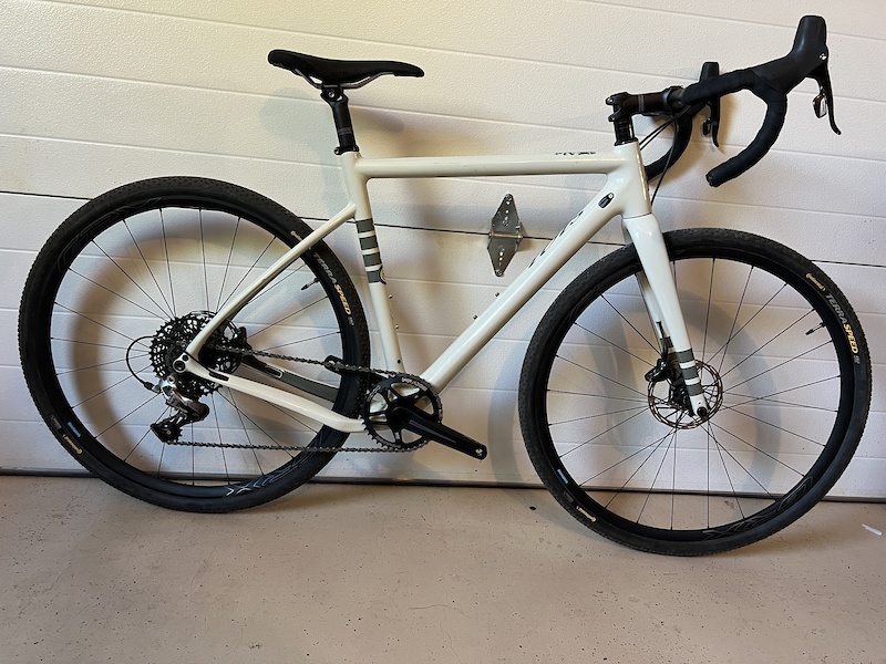 ibis hakka gravel bike