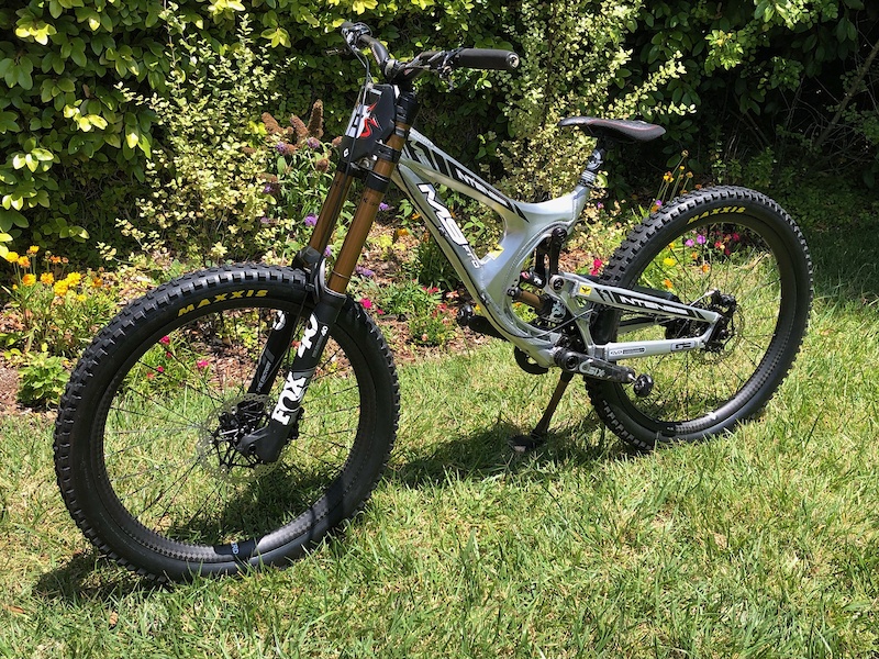 New wheels on the M9 until the ebike arrives. 31.5lbs with these wheels.