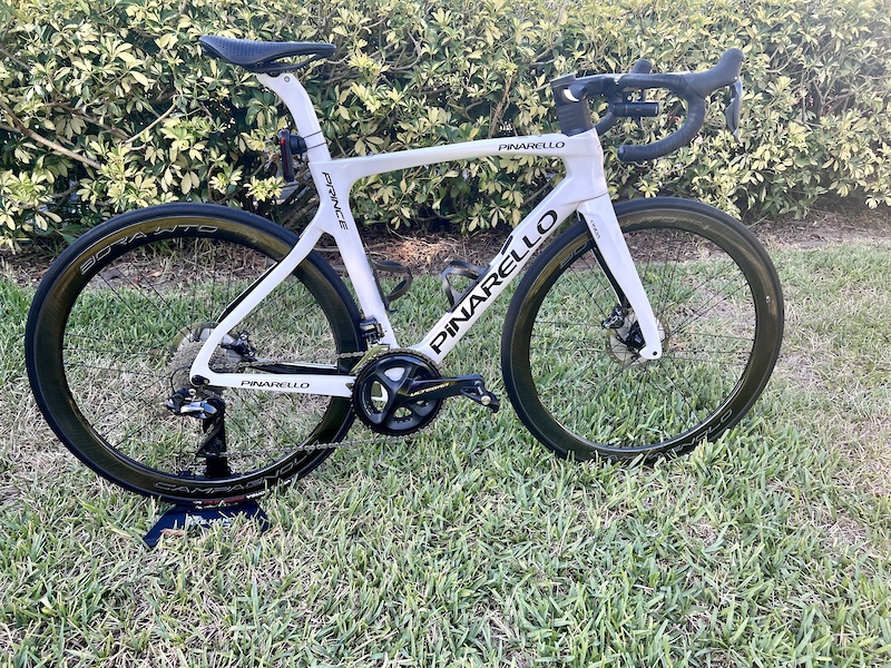 pinarello prince ultegra 2021