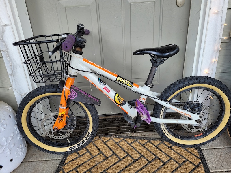 ramones 16 commencal