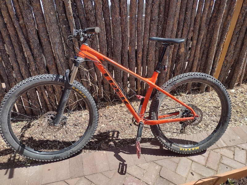 2018 trek roscoe 8