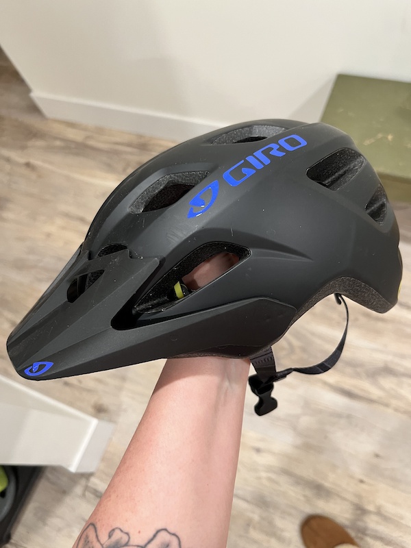 2021 Women's Giro Mountain Bike Helmet For Sale