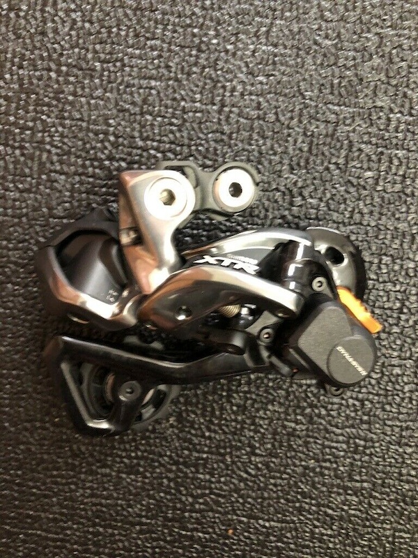 Dérailleur Shimano XTR Di2 RD-M9050 11 Vitesses - Longueur Moyenne - Montage Direct