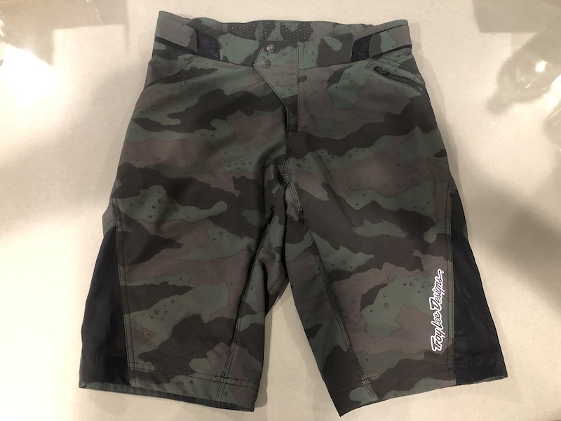 tld ruckus short