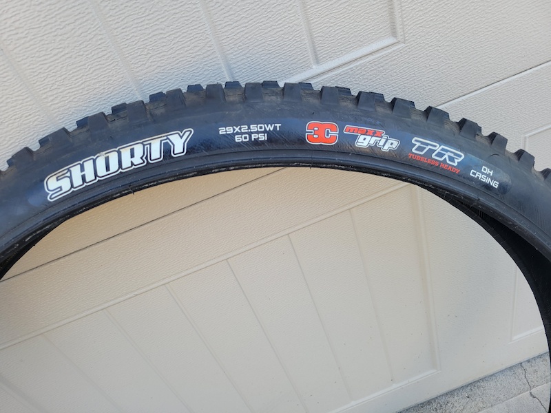 Maxxis shorty shops 29 2.5