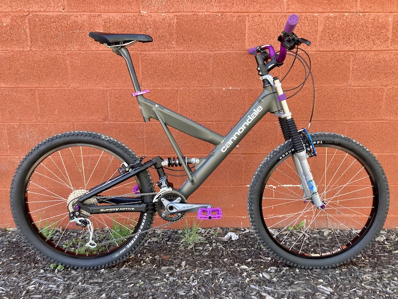 cannondale 1996年式 SUPER V マウンテンバイク 長らくガレージで眠っていたCannondale Super V Carbonが入庫