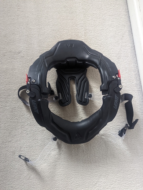 2022-leatt-4-5-neck-brace-for-sale