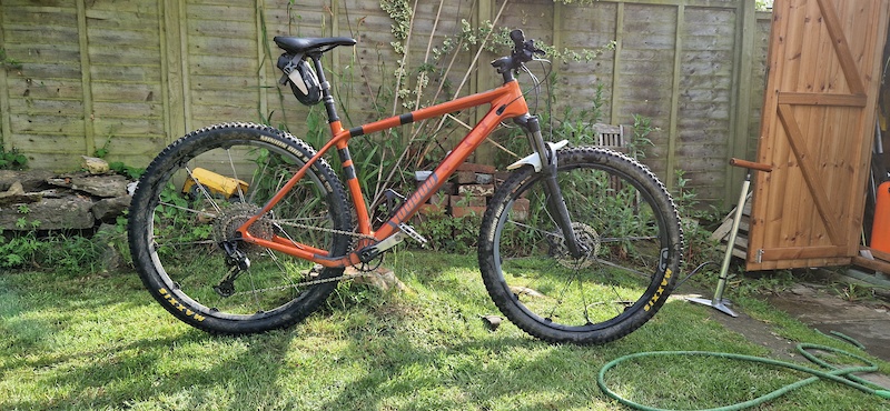 halfords voodoo bizango carbon