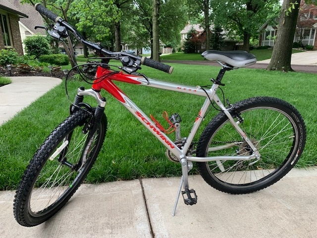 schwinn mesa mountain bike price