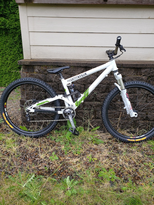 commencal dirt jumper
