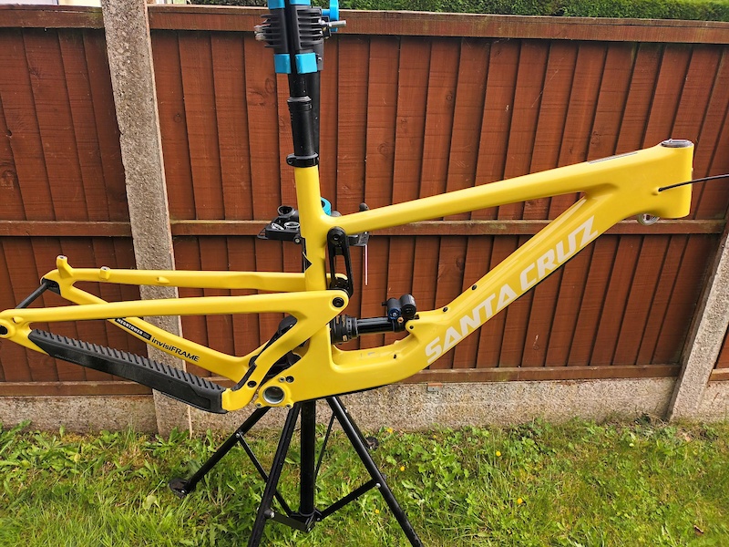 santa cruz megatower amarillo yellow