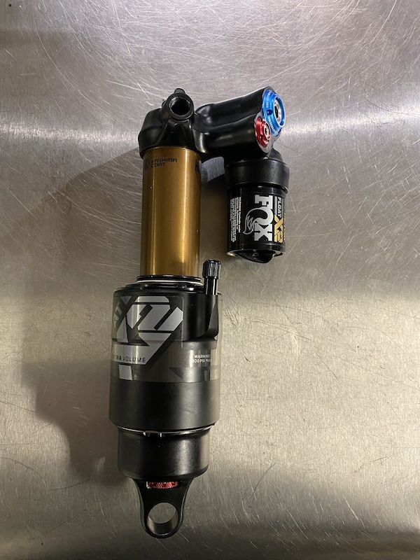 fox float x2 205 x 60 trunnion