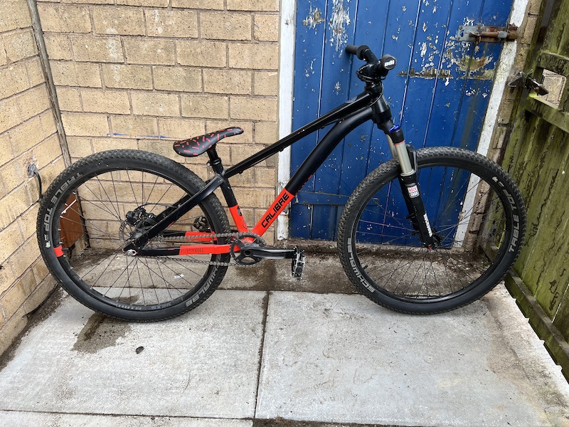 Calibre astronut discount dirt jump bike