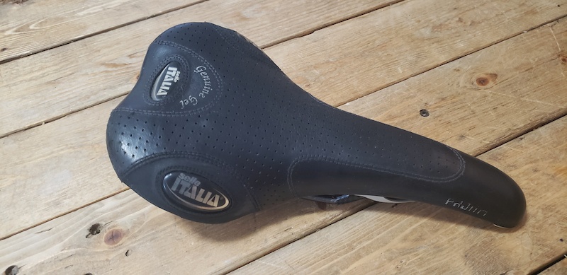 VINTAGE Wildledersattel - Selle Italia mod Grand Prix Prof. (Gebraucht) in Pfaffhausen für CHF