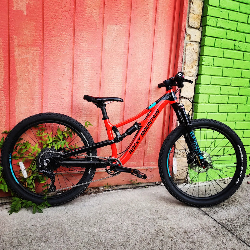 in Kansas City, Kansas, United States photo by volkerbicycles Pinkbike