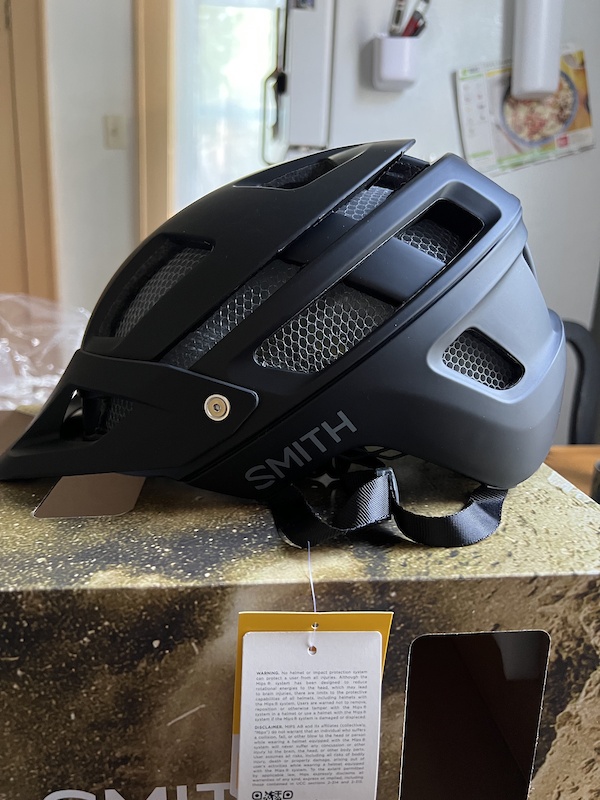 smith forefront 2 medium