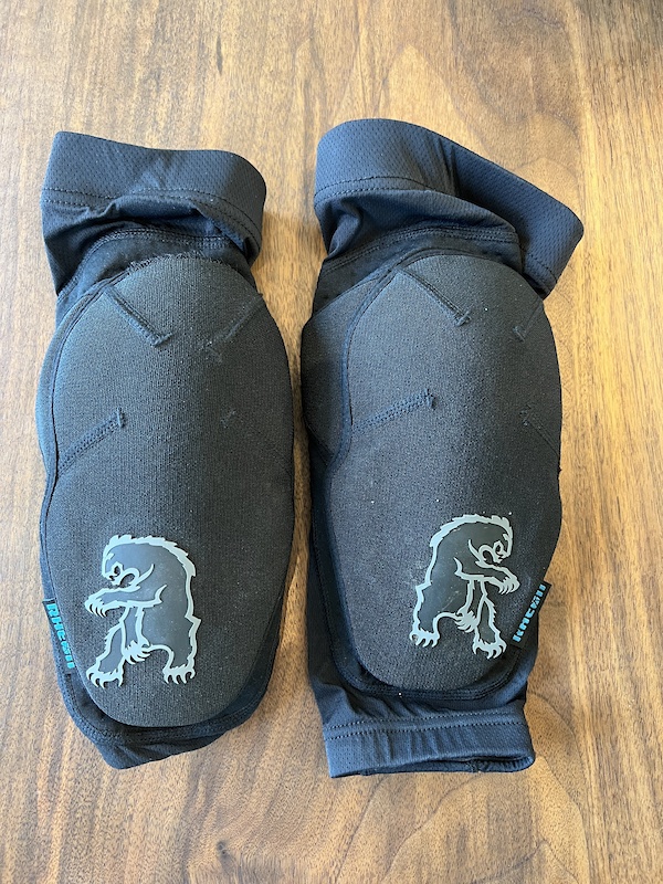 2022 NEW Chromag Rift Kneepads S For Sale