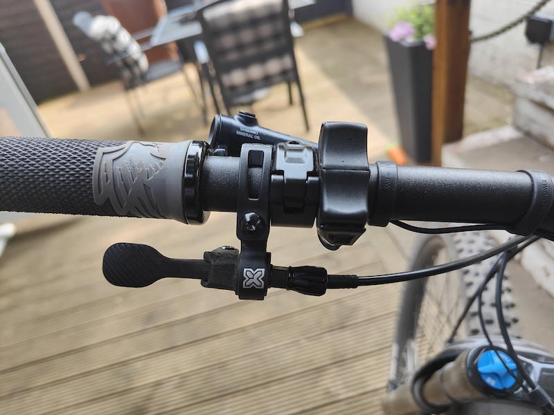 2022 X-Fusion Manic dropper post lever - as new For Sale