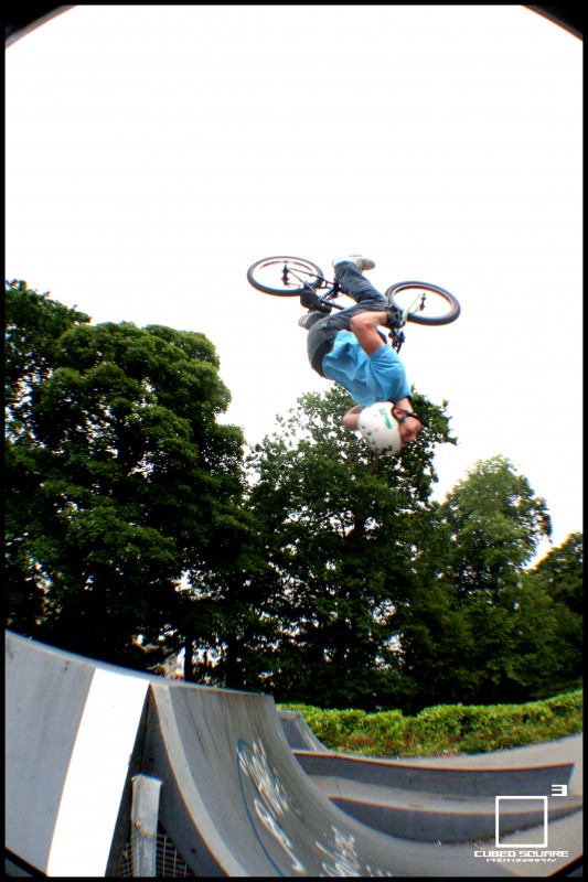 Throwing down a backflip on the jump box - Cubed Square Photography - Laurence CE