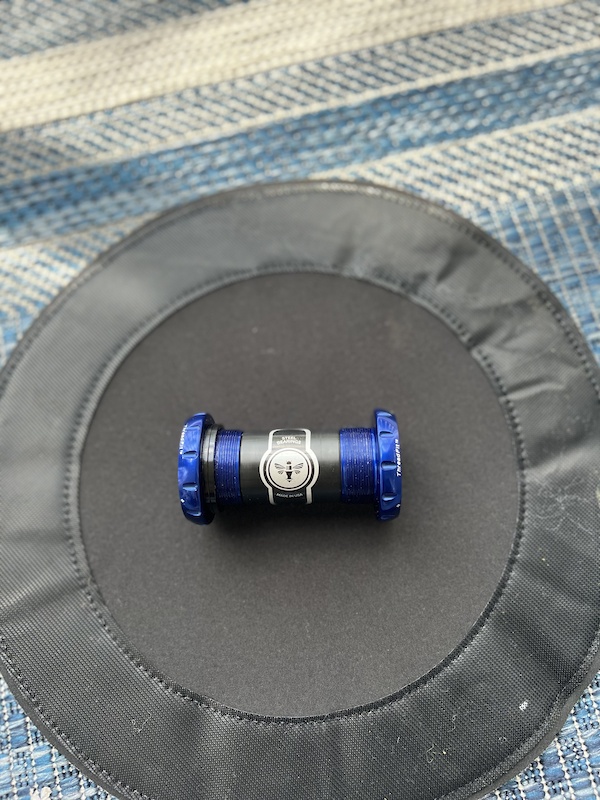 2022 chris king steel threadfit 30 blue for sale