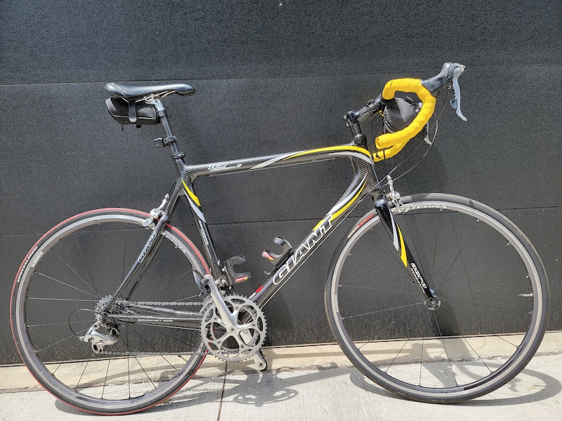 giant composite road bike