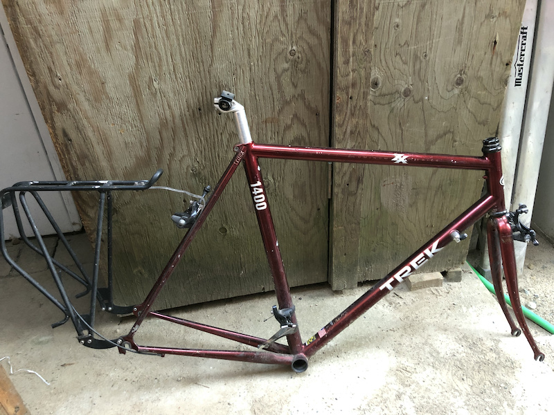 trek road frame