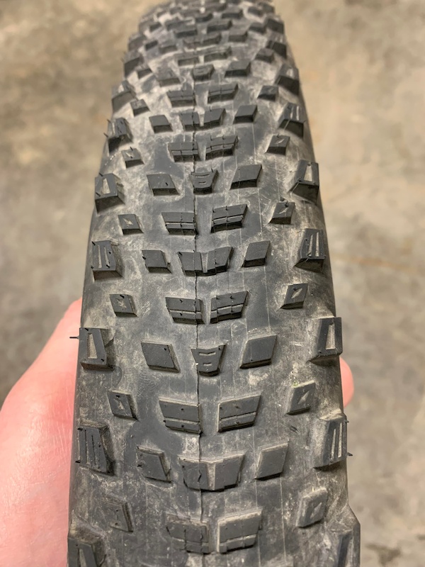 29 x 2.5 mtb tyres