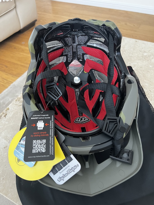 2022 TLD A3 Mips Helmet Size M/L For Sale