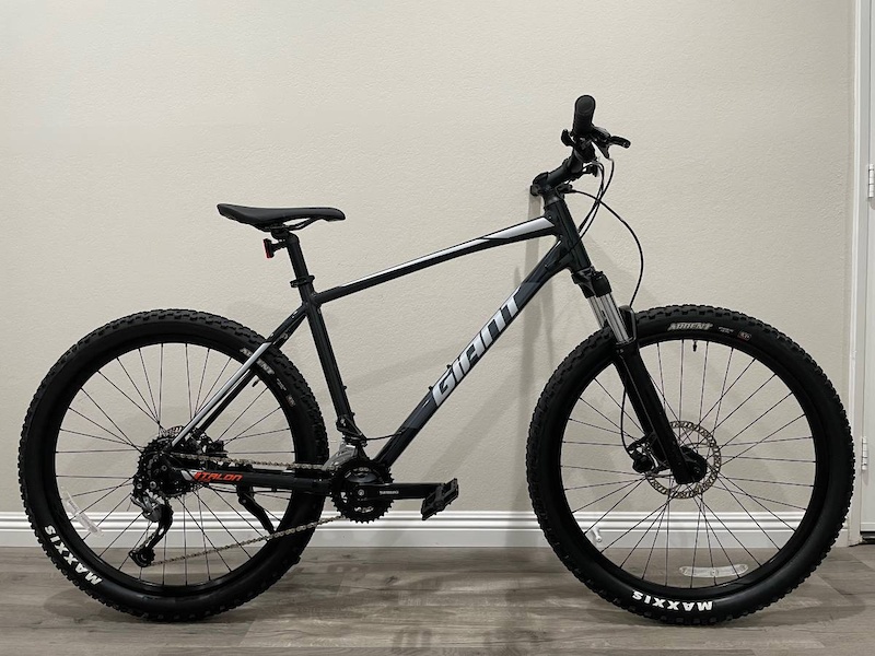 2020 Giant Talon 2-Large For Sale