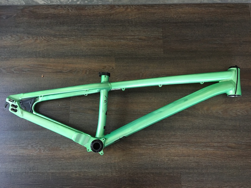 フレーム+BB+ヘッドパーツ P3 2021年 specialized 純正 フレーム+BB+ヘッドパーツ P3 2021年 specialized 純正