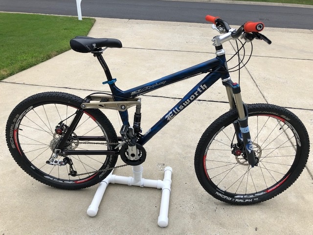 2010 Ellsworth Epiphany SST MTB, w/custom build For Sale