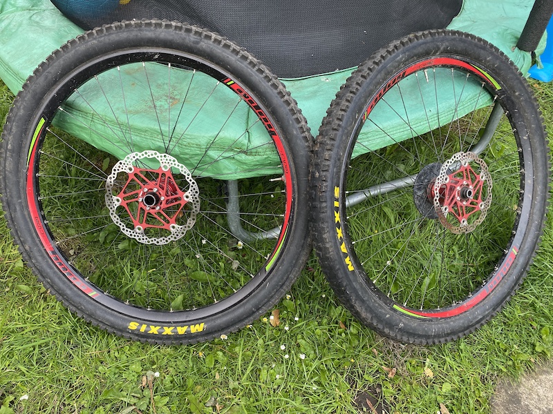 2018 Hope dh rims on pro 4 hubs For Sale