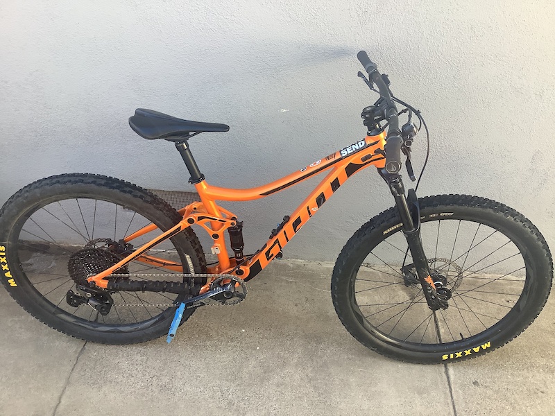 Giant 2024 stance orange