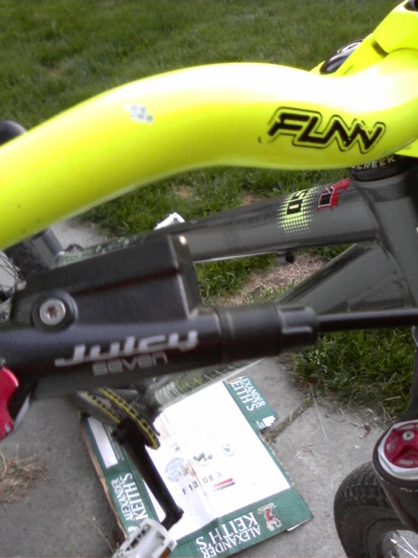 Norco 250 2008, with for 36 talas', juicy seven, mavic ex721, and of course a yellow chain to finish it off.