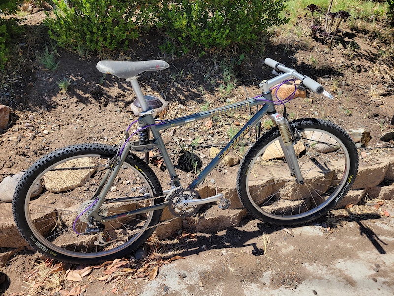 Specialized Stumpjumper 1994 18インチ mtb Specialized StumpJumper (1994) by @cycling_sebek