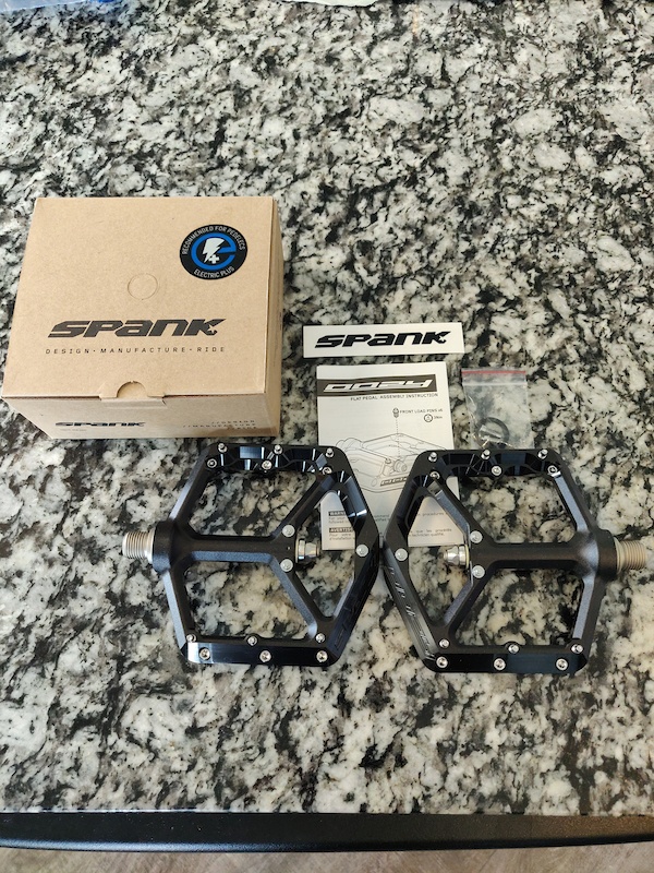 spank oozy trail flat pedals