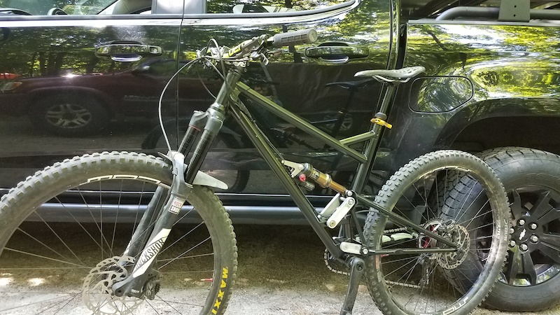 New enduro whip for 2022 I promise Ill cut down the cables one day