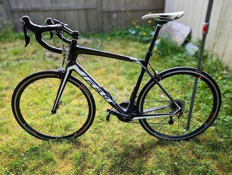 2015 Felt Z5 carbon bike with fulcrum wheels. For Sale