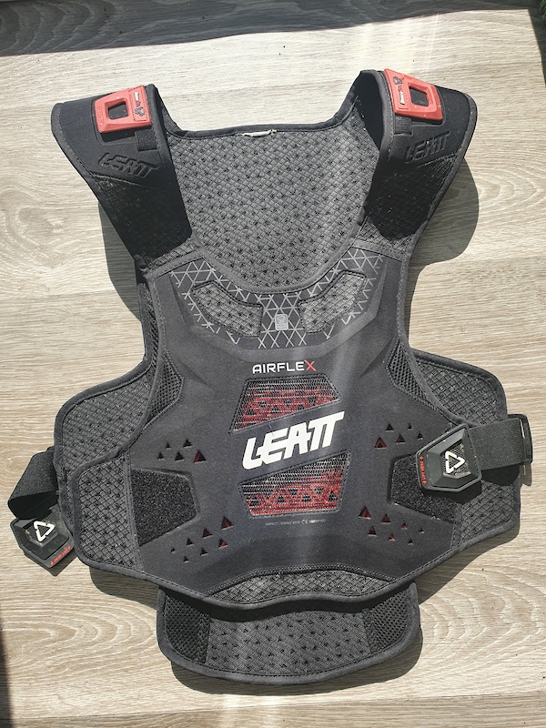 2022 Leatt airflex chest and back protector For Sale