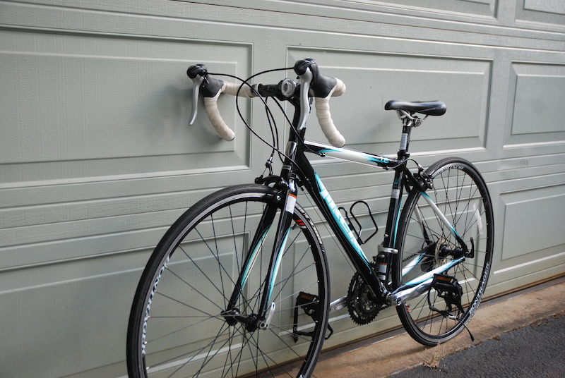 trek 1.2 road bike for sale