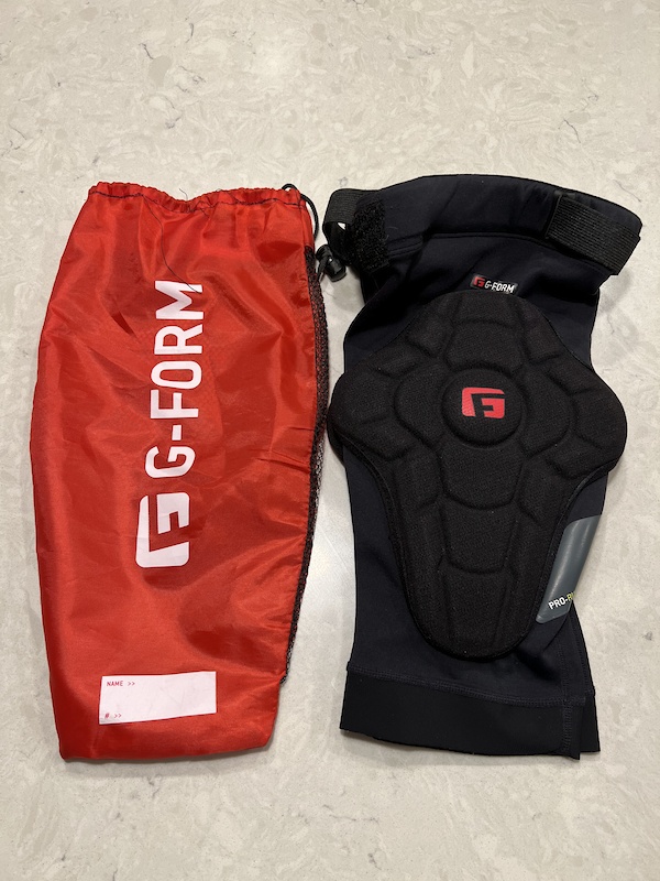 2021 G form Rugged knee pads (large) For Sale