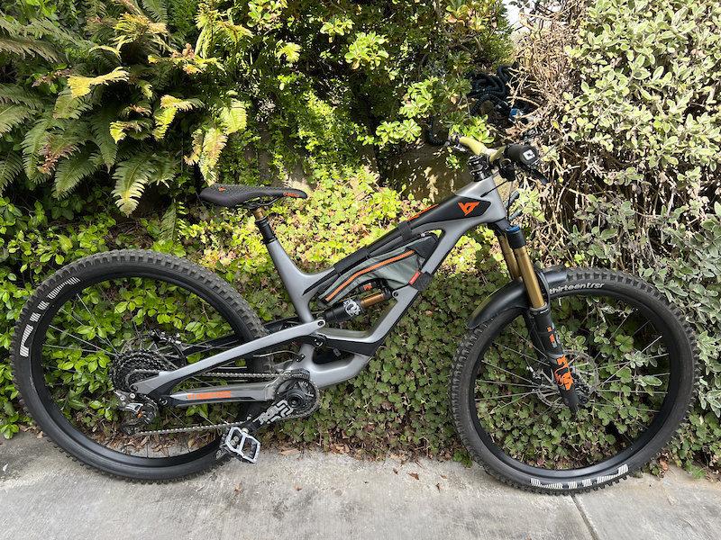 yt capra 29 cf pro